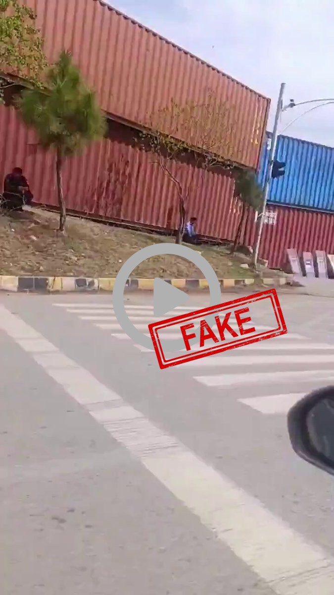 FACT CHECK: Fake News Alert - Pakistan has sealed entry to its Capital Islamabad by placin...